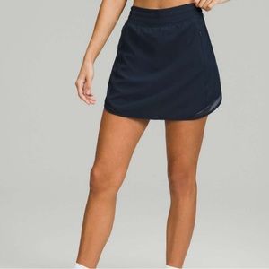 Lululemon Hotty Hot HR skirt sz 6